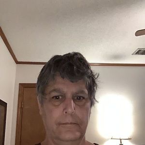 Meet your Posher, Desiree